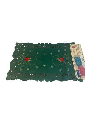 American Crafts Classic Doily Collection Green Candle Wreath Pattern Set of 2